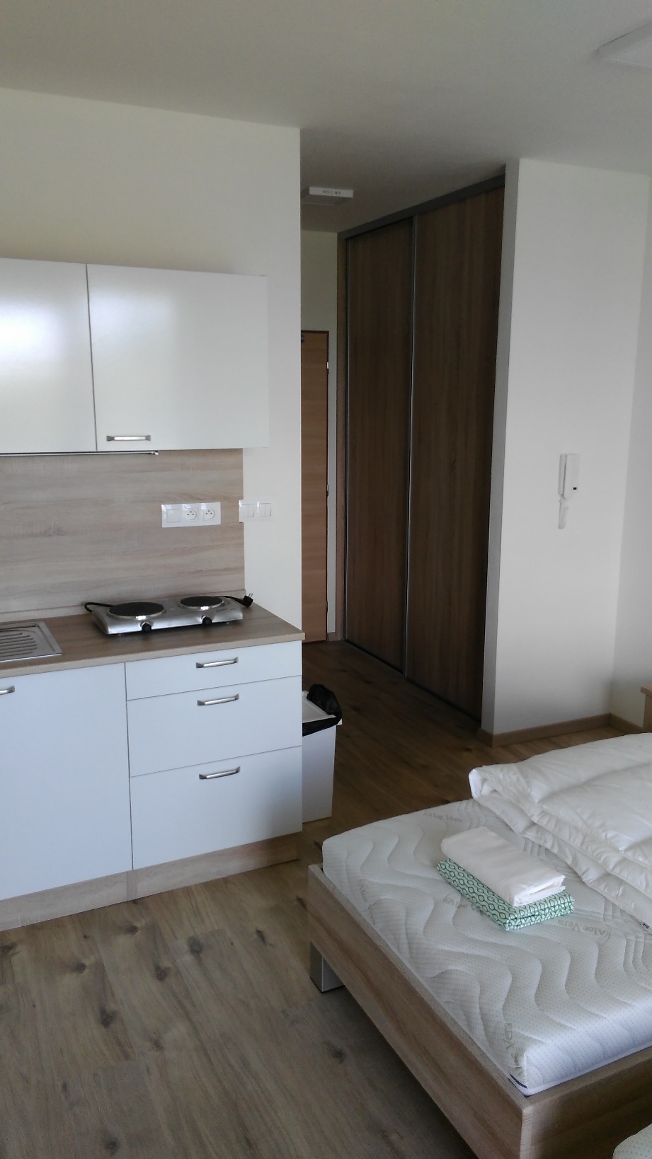 Ubytovanie apartmán garsónka Bratislava Dúbravka 6